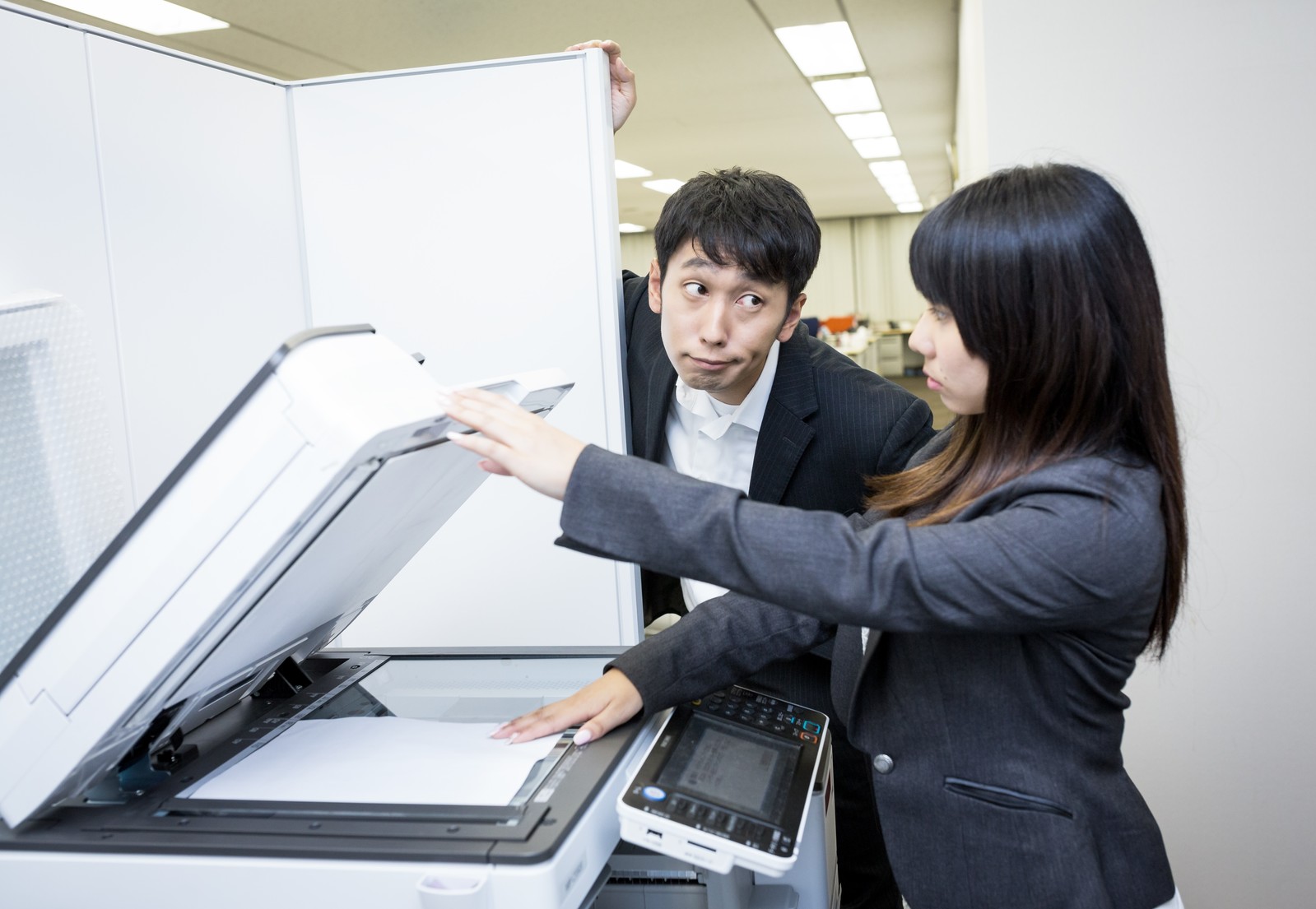 オフィス移転時に必ず行いたいOA機器の見直しチェックポイント