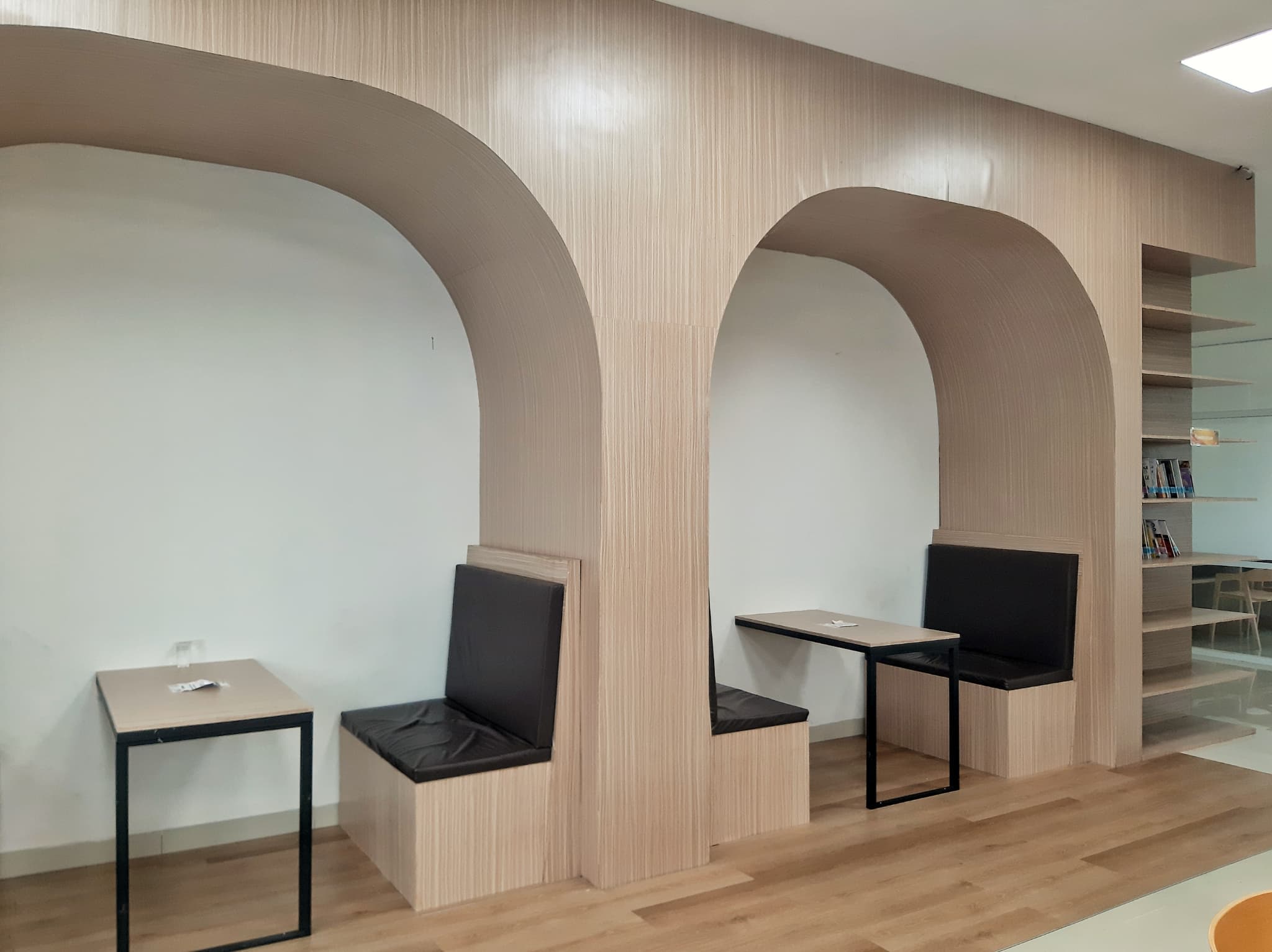 オフィスに集中ブースを設置するメリットとは？事例や注意点も解説！